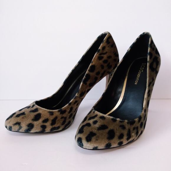 BCBGeneration 7 Velvet Animal Print Heels Pumps 90s Y2K Classic Leopard Mob Wife - Picture 2 of 8